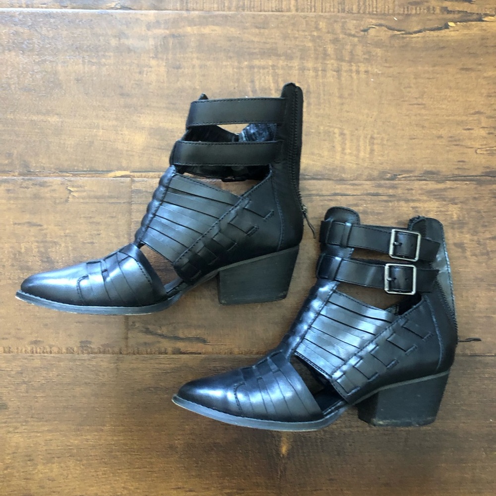 Black Ankle Fisherman Boots Chinese Laundry
